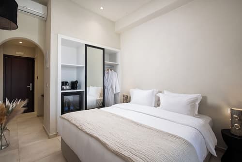 The Noverian Bios Santorini, Room