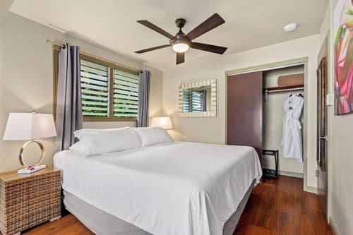 Paradise Bay Resort, Room