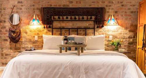 Earthbound B&B, Room