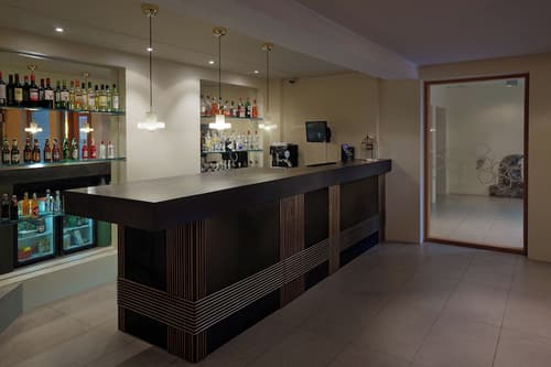 Hotel Klettur, Reception