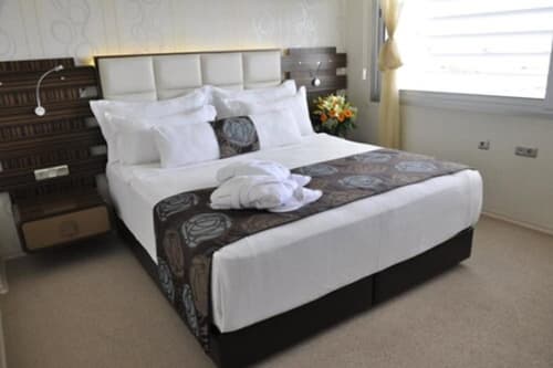 Orty Airport Hotel, Room