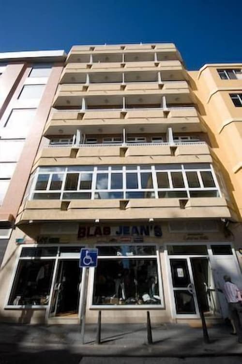 Catalina Park, Primary image