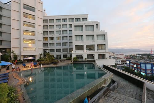 Aryaduta Manado, Outdoor pool