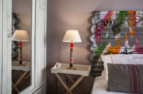 Amymone and Adiandi, Room