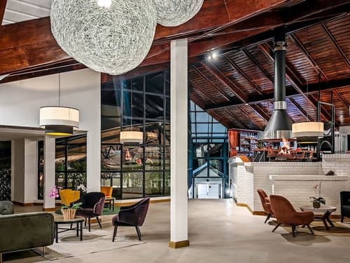 Monteverde Lodge by Böëna, Lobby sitting area