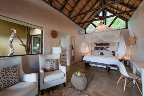 Pondoro Game Lodge  - Open to Kruger Park, Room