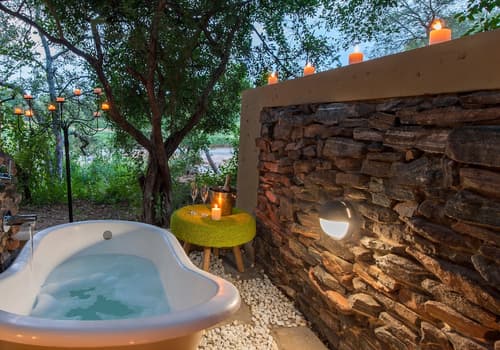 Pondoro Game Lodge  - Open to Kruger Park