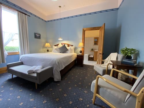 Hanlon Guest House, Room