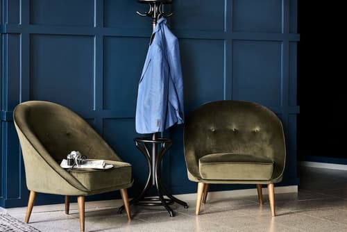 Veriu Central, Lobby sitting area