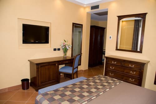 Artemis Hotel, Room