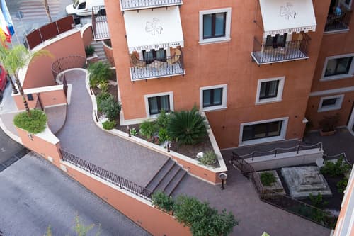 Artemis Hotel, Exterior detail