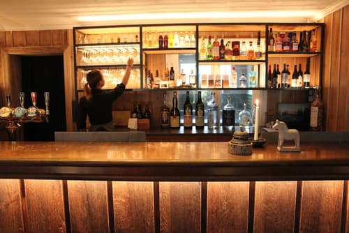 Olarsgården Hotell, Reception