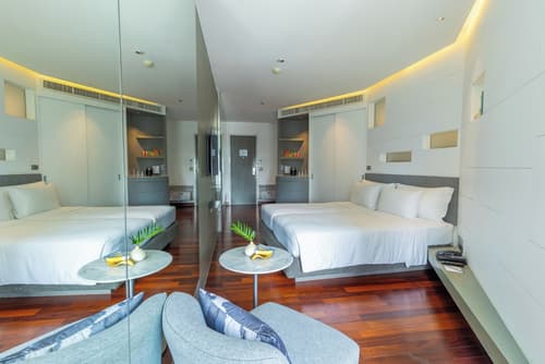 LiT BANGKOK Hotel, Room