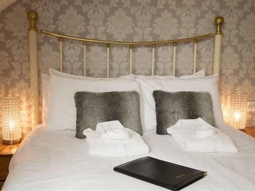 Ellerbrook House, Room