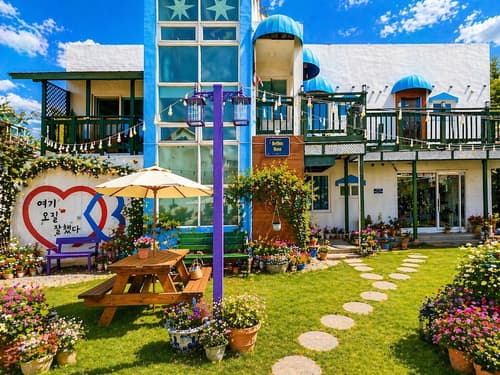 Bellus Rose Pension Hotel