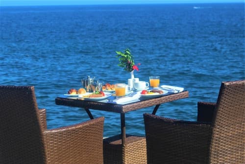 Retaj Moroni Hotel, Restaurant