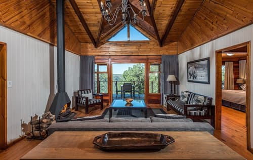 Kariega Game Reserve - Main Lodge, Living area