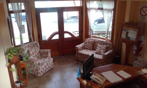 Hosteria Les Eclaireurs, Interior entrance