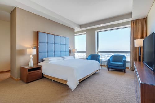 Swissotel Al Ghurair, Room