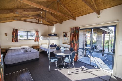 Tasman Holiday Parks - Te Anau, Room