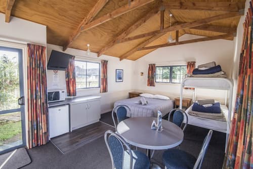 Tasman Holiday Parks - Te Anau, Room