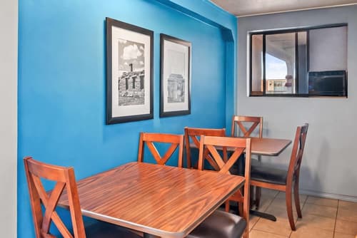 Travelodge by Wyndham Las Vegas NM, Lobby