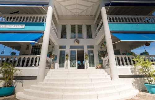 Hosteria Mar y Sol, Reception