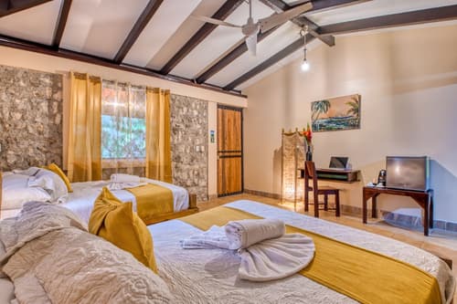 Atlantida Lodge, Room