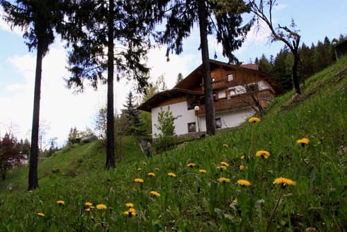 Garni BiancaNeve, Property grounds