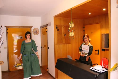 Garni BiancaNeve, Reception