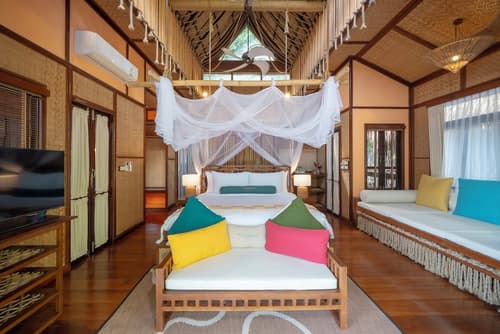 The FloatHouse River Kwai