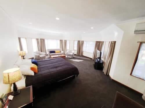 Fitzherbert Castle Motel, Room