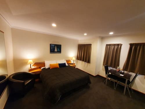 Fitzherbert Castle Motel, Room