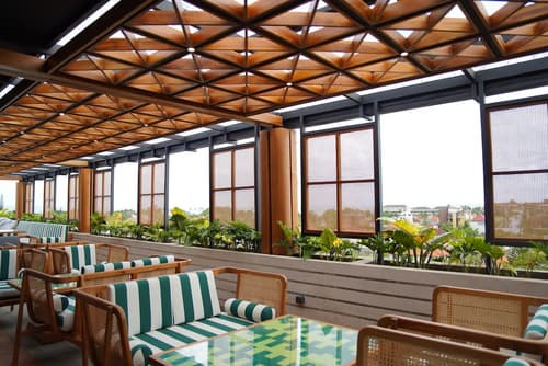 Cross Paasha Bali Seminyak, Restaurant