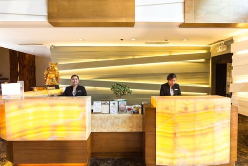 Armada Hotel, Reception