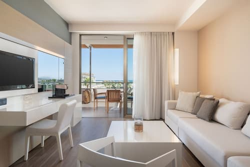 Avra Imperial Hotel, Room