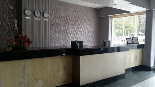 Hotel Gran Via, Reception