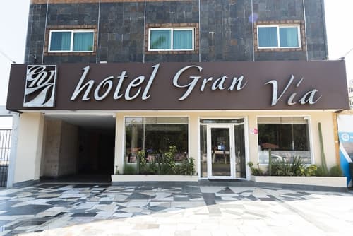 Hotel Gran Via, Front of property