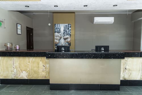 Hotel Gran Via, Reception