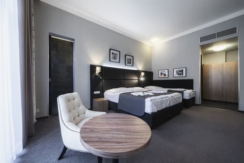 Hotel Noir, Primary image