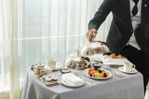 The St. Regis Abu Dhabi, Room service - dining