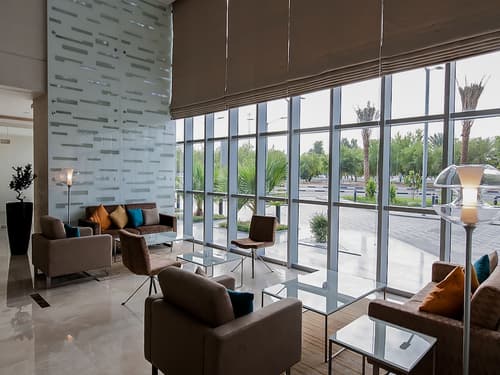 Novotel Abu Dhabi Gate, Lobby sitting area
