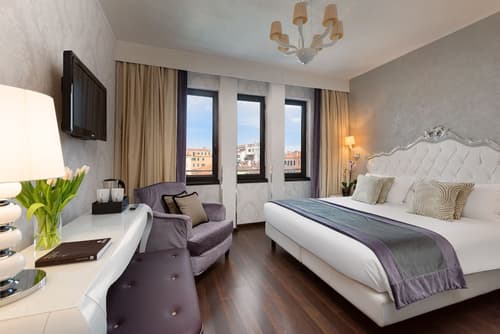 Carnival Palace Hotel, Room