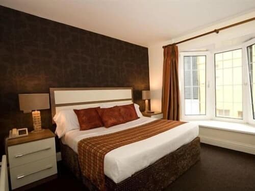 White Lady Hotel, Room