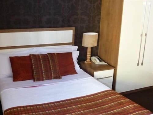 White Lady Hotel, Room