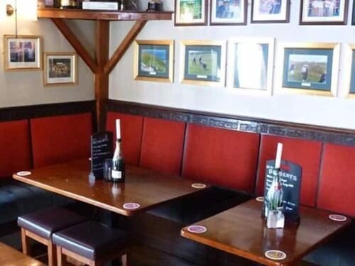 White Lady Hotel, Restaurant