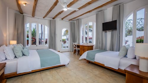 Angermeyer Waterfront Inn