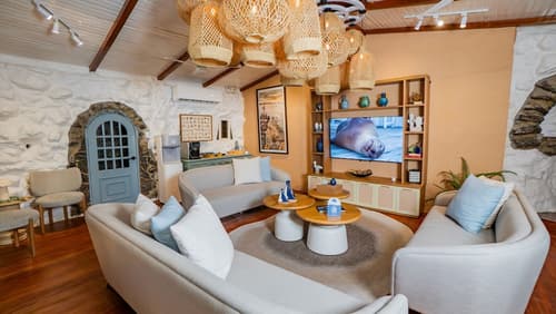 Angermeyer Waterfront Inn