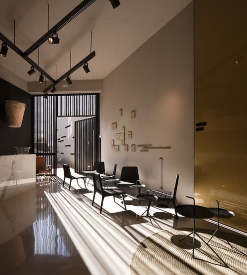 Caro Hotel, Lobby lounge