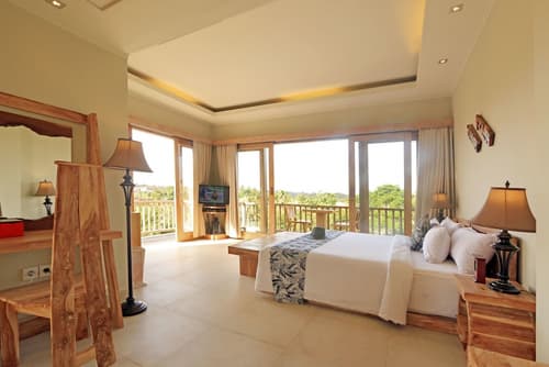 KajaNe Yangloni, Room